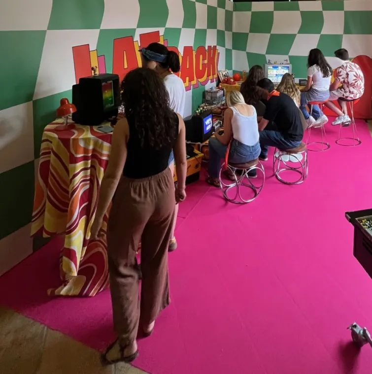 Team building thématique 90