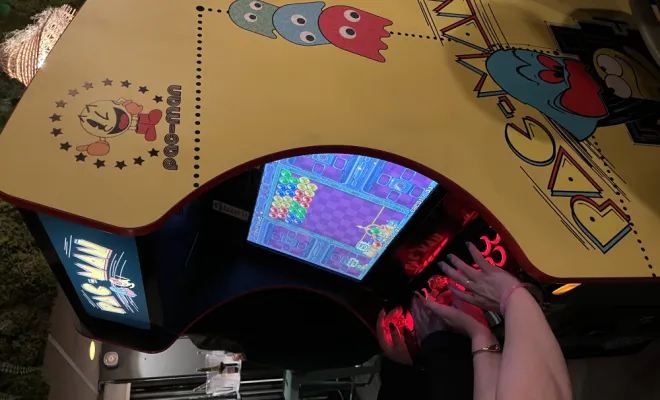 Borne d'arcade installée au Coco club